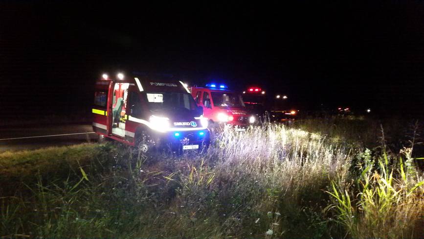 Autocar cu 63 de turisti ucrainieni iesit in afara partii carosabile | imaginea 1