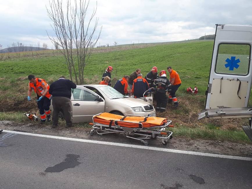 Accident rutier  soldat cu ranirea unei persoane | imaginea 1