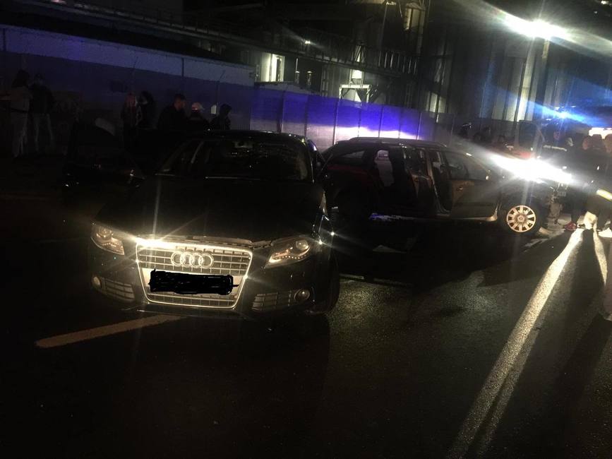 Doua autovehicule si opt persoane implicate intr un accident rutier grav | imaginea 2