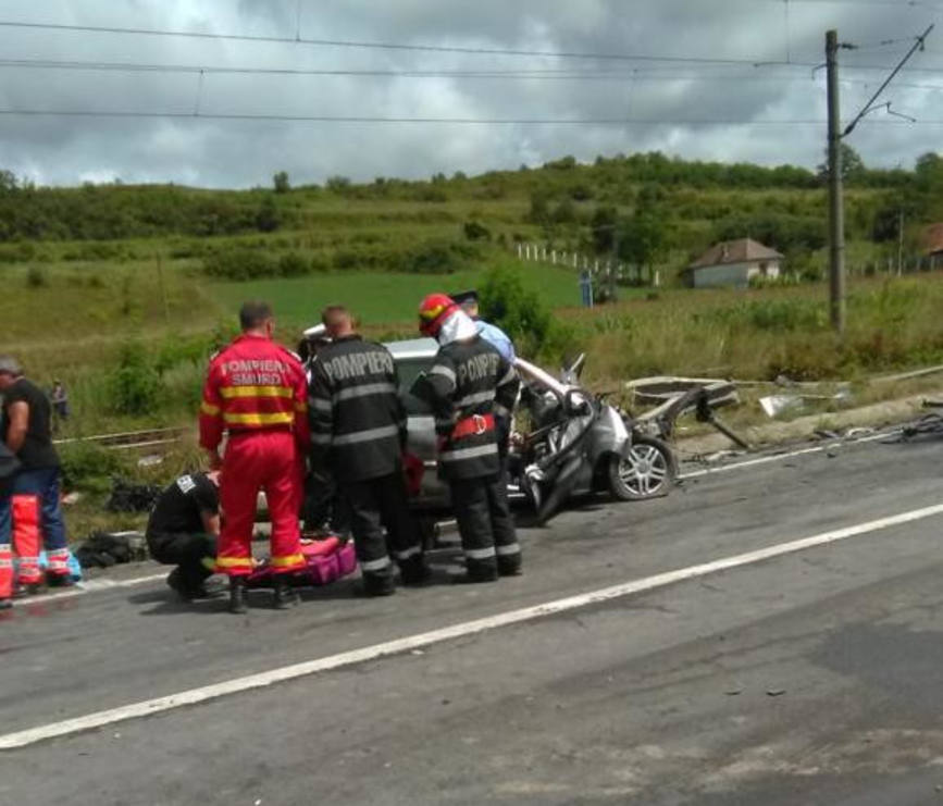 Grav accident rutier soldat cu decesul ambelor victime | imaginea 1