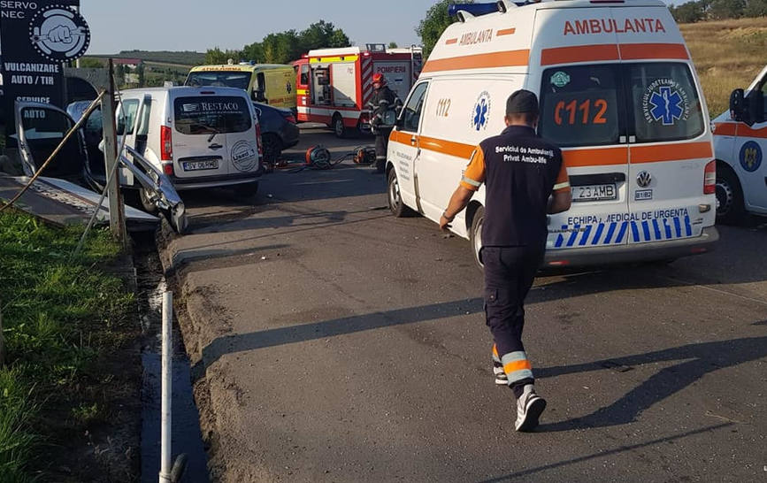 Accident rutier  la intrare in municipiul Falticeni | imaginea 1