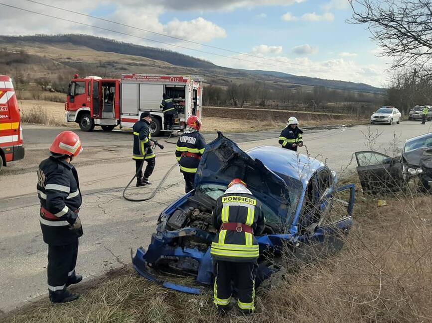 Accident rutier soldat cu 4 raniti | imaginea 1