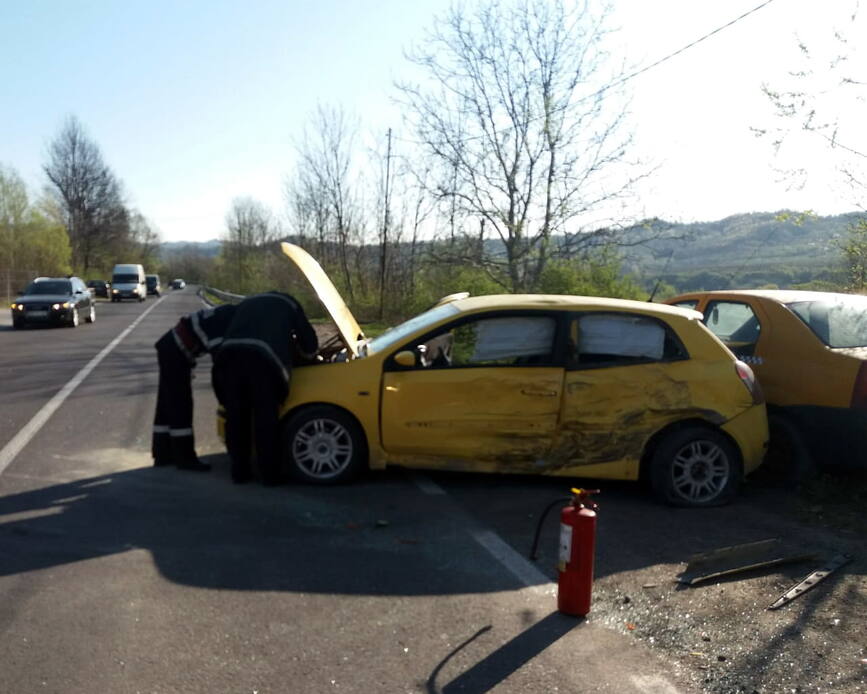 Asigurare de zona la un accident rutier in localitatea Dealu Mare | imaginea 2