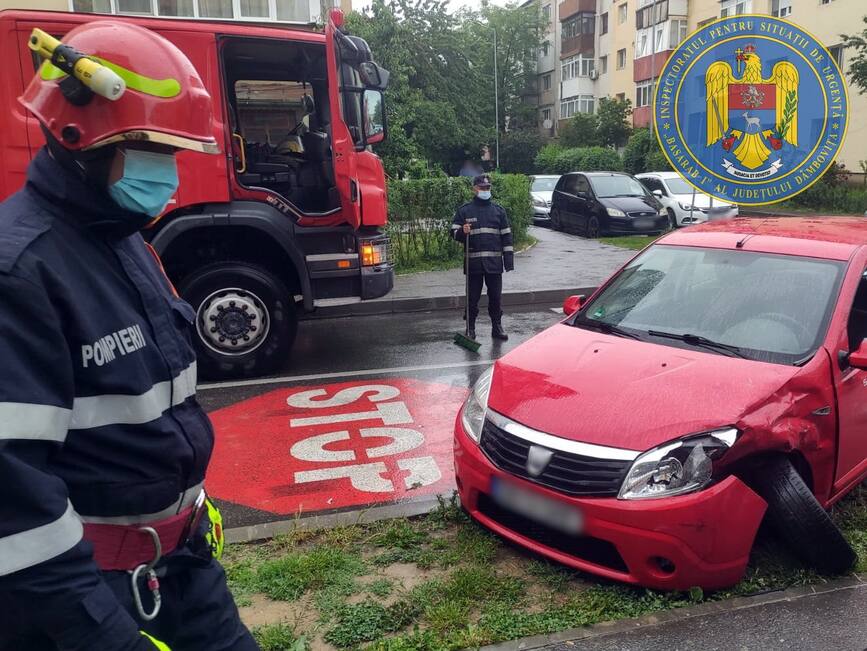 Asigurare de zona la un accident rutier produs in Targoviste | imaginea 2