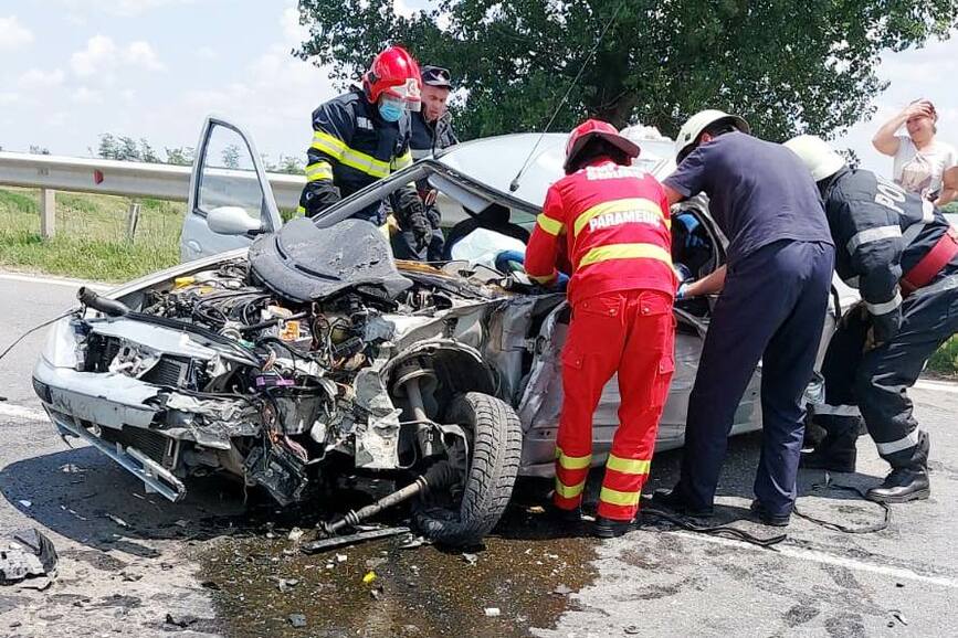 Accident rutier soldat cu ranirea grava a unui barbat | imaginea 1