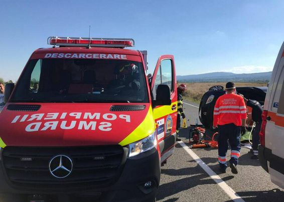 Doua autoturisme si 5 victime implicate intr un accident rutier | imaginea 1