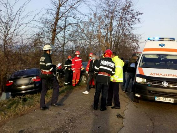 Asigurare de zona la un accident rutier produs intre doua autoturisme | imaginea 1