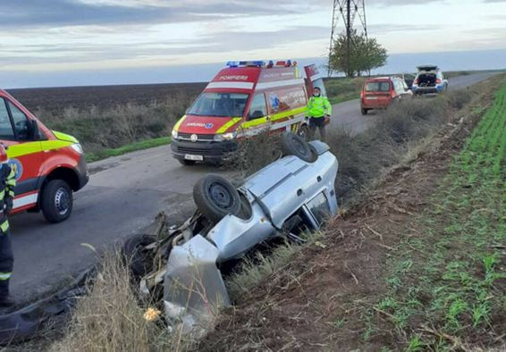 Doua accidente rutiere grave in urma carora au rezultat 5 victime | imaginea 1