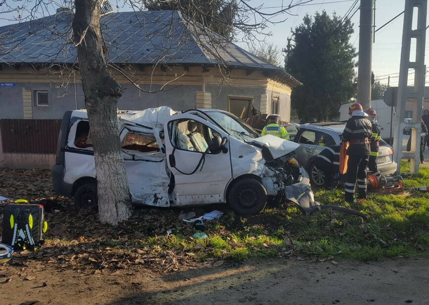 Patru victime rezultate in urma unui accident rutier intre doua autoturisme | imaginea 1