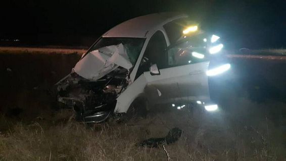 Un autoturism a derapat si a parasit partea carosabila | imaginea 1