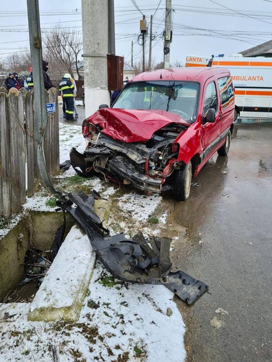 5 victime  in urma coliziunii dintre doua autoturisme | imaginea 2