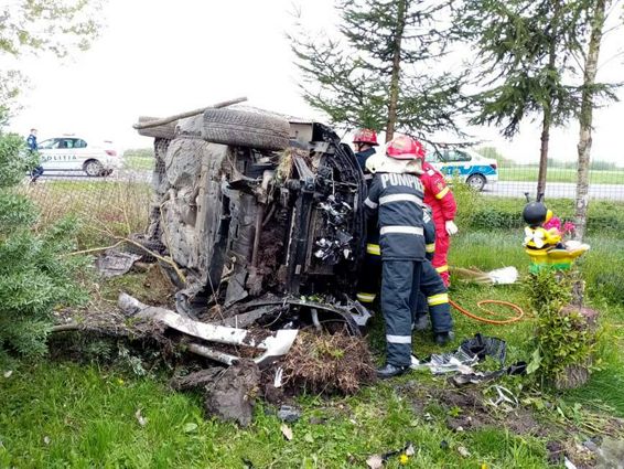 Accident rutier soldat cu doua victime incarcerate | imaginea 1