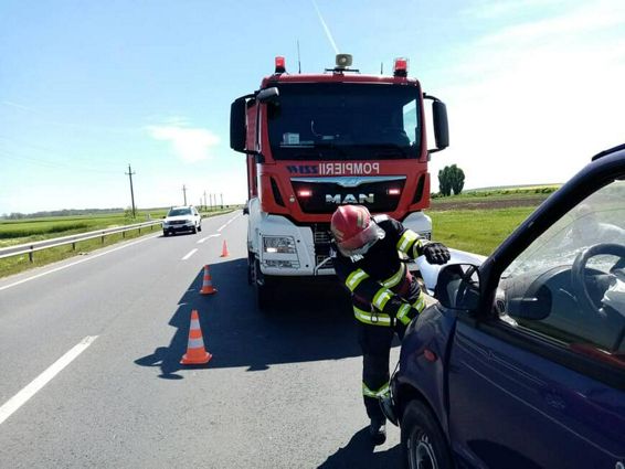 Din fericire nicio persoana nu fost ranita grav in accident | imaginea 1
