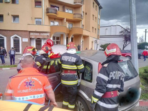 Trei victime cu politraumatisme in urma unui grav accident rutier | imaginea 1