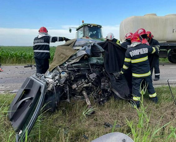 Accident rutier cu doua persoane decedate | imaginea 1