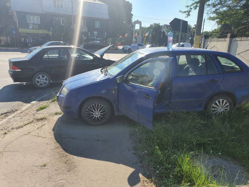 Accident rutier produs in municipiul Fetesti | imaginea 2