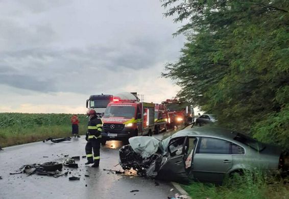 Interventie rapida pentru salvarea a trei persoane | imaginea 1