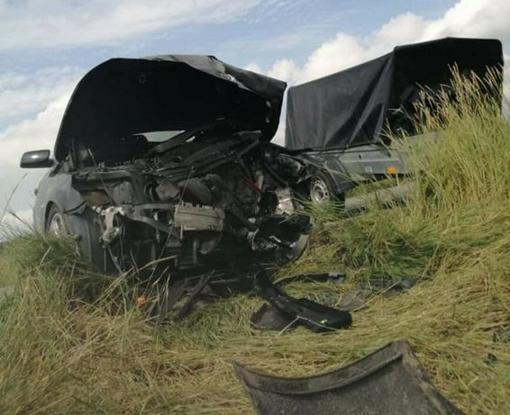 Doua persoane au avut nevoie de ingrijiri medicale in urma unui accident rutier | imaginea 1