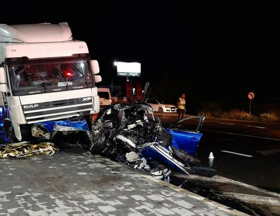 Trei tineri si au pierdut viata in urma unui cumplit accident rutier in Focsani | imaginea 1