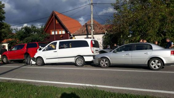 Serie de cinci accidente rutiere in interval de 24 de ore | imaginea 1