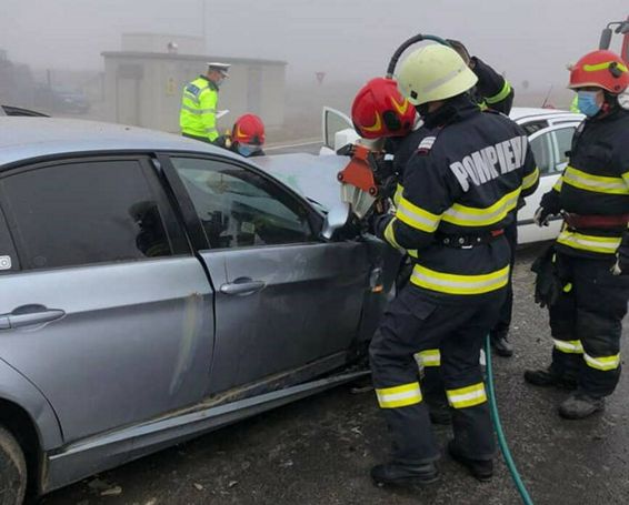 Accident rutier cu patru victime dintre care una decedata | imaginea 1