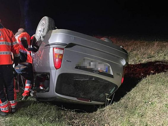Sot si sotie raniti in urma unui accident rutier | imaginea 1