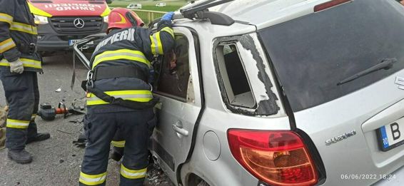 Accident rutier cu 5 victime intre care si o femeie incarcerata | imaginea 1