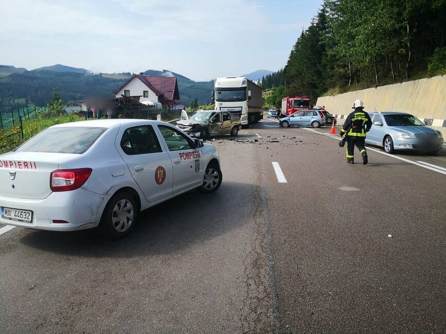 Grav accident rutier produs in zona Pasului Mestecanis | imaginea 1