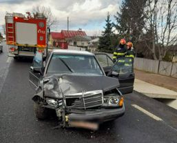 Coliziune intre doua masini  soldata cu trei victime | imaginea 1