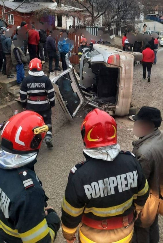 Trei barbati au ajuns la spital  in urma unui accident rutier | imaginea 1