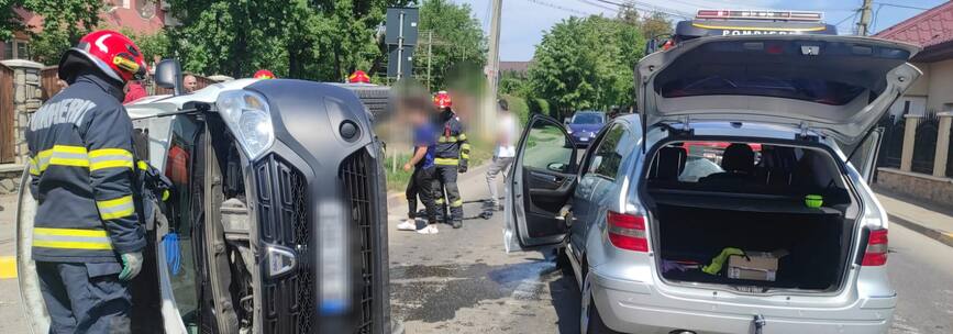Accident rutier produs pe o strada din municipiul Botosani | imaginea 1