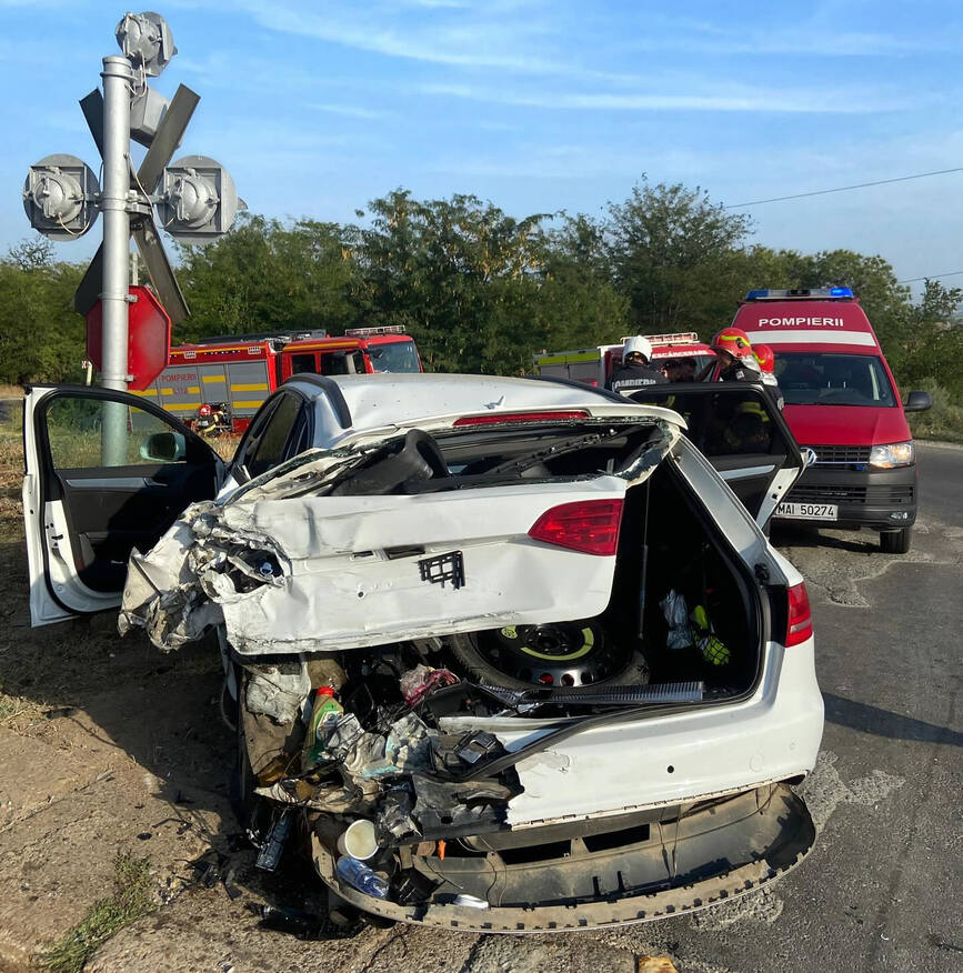 Accident feroviar intr o localitate din judetul Giurgiu | imaginea 1