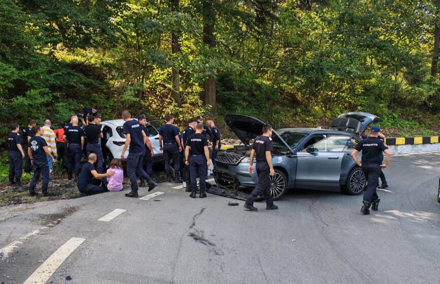 Accident rutier in drum spre misiunea din Galati | imaginea 1