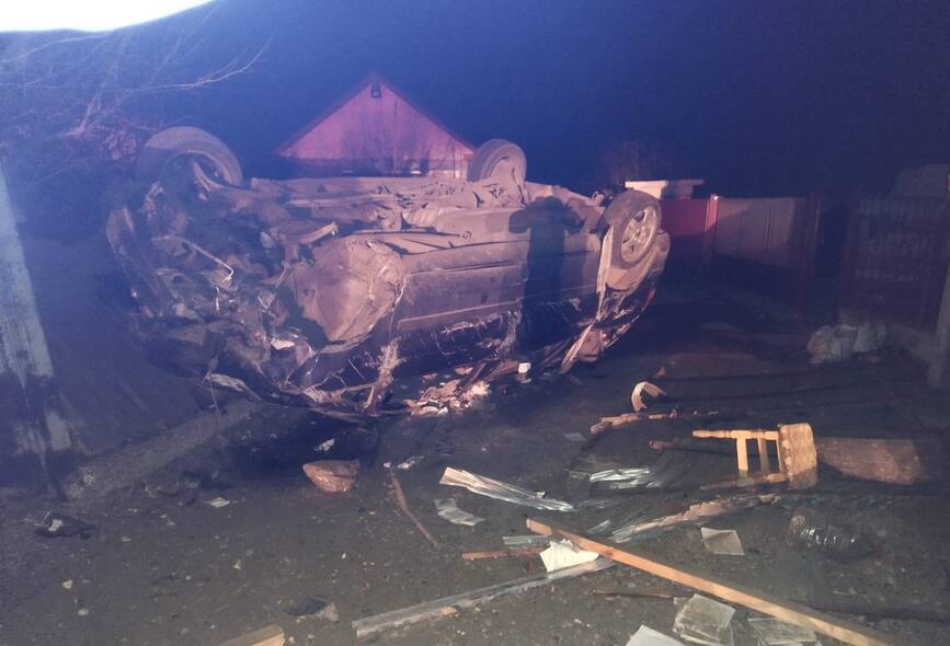 13 persoane evacuate in urma producerii unui accident rutier | imaginea 1