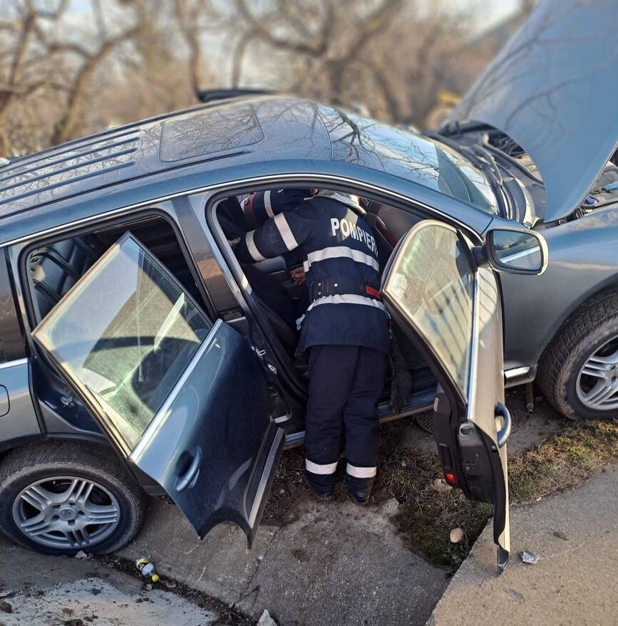 Accident rutier  soldat cu o conducta de gaz avariata | imaginea 1