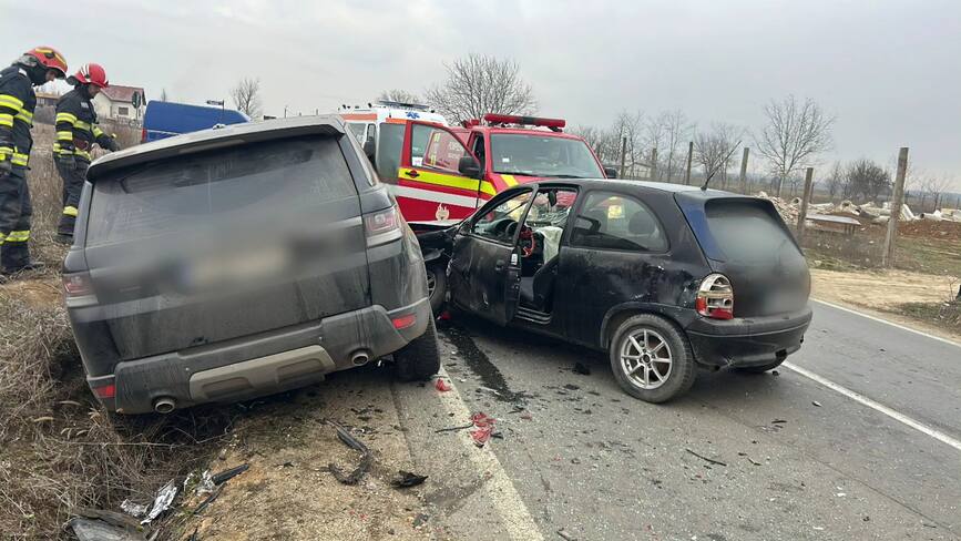 O femeie a ajuns la spital  dupa un accident rutier | imaginea 1