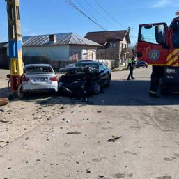 Un tanar a ajuns la spital  in urma unui accident rutier | imaginea 1