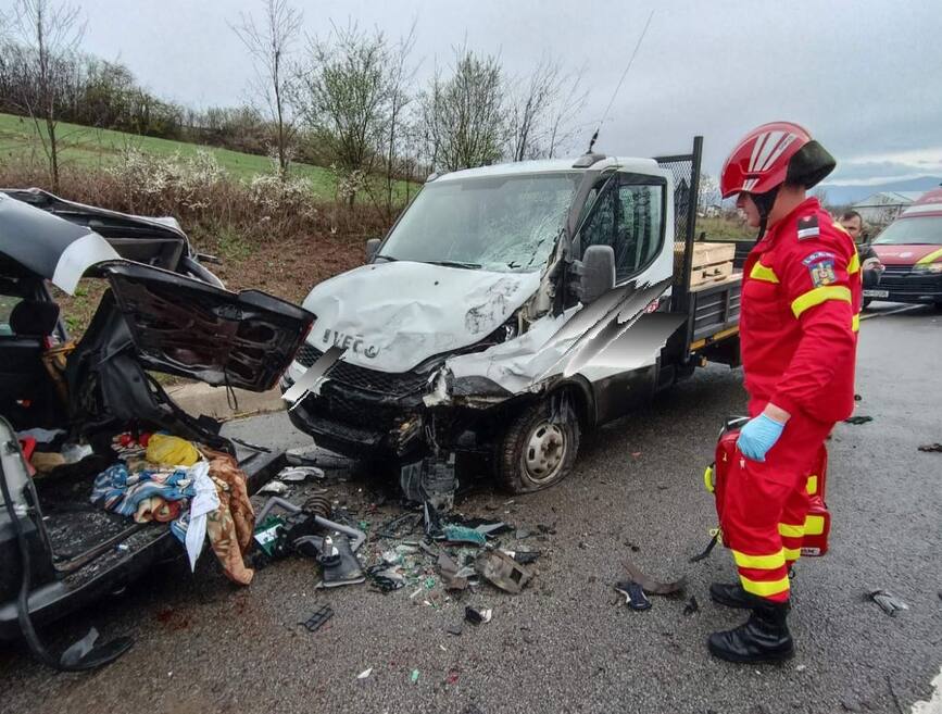 Trei accidente rutiere  in interval de 40 de minute | imaginea 1