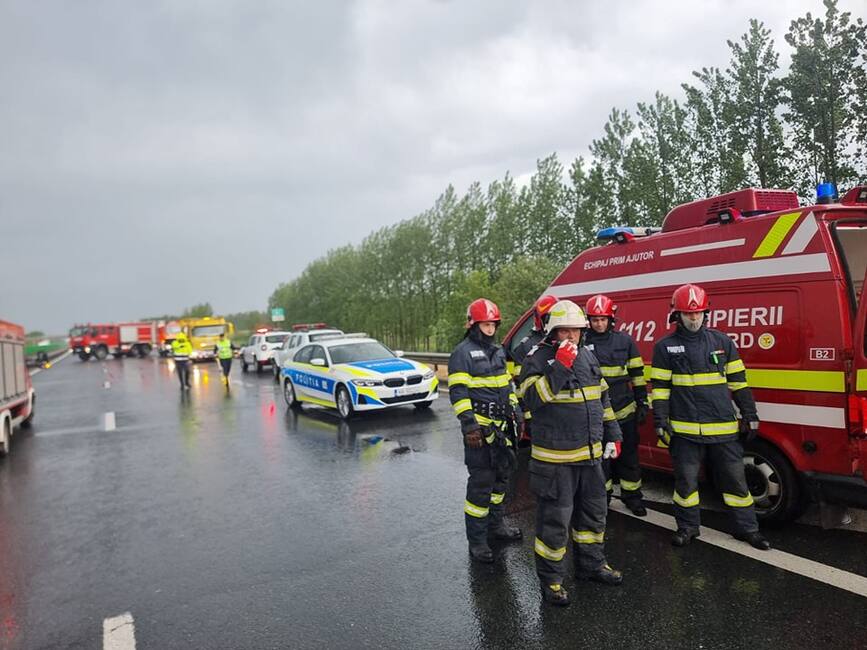 Carambol cu 3 masini pe autostrada A1 Nadlac Arad | imaginea 1
