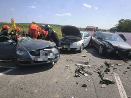 Grav accident rutier soldat cu numeroase victime | imaginea 1