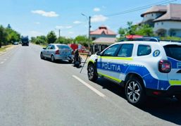 Impact soldat cu victime  intre o motocicleta si o masina | imaginea 1