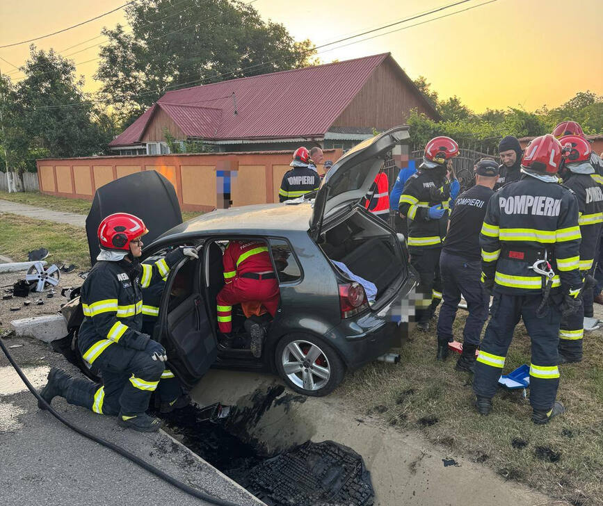 Accident rutier grav soldat cu patru victime | imaginea 1