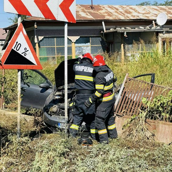 Doua femei ranite in urma unui accident rutier | imaginea 1