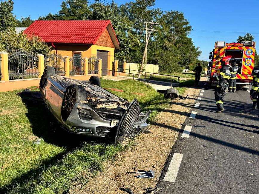 S a izbit cu masina de un cap de pod | imaginea 1