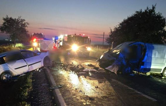 Trei persoane decedate in urma unui accident rutier | imaginea 1