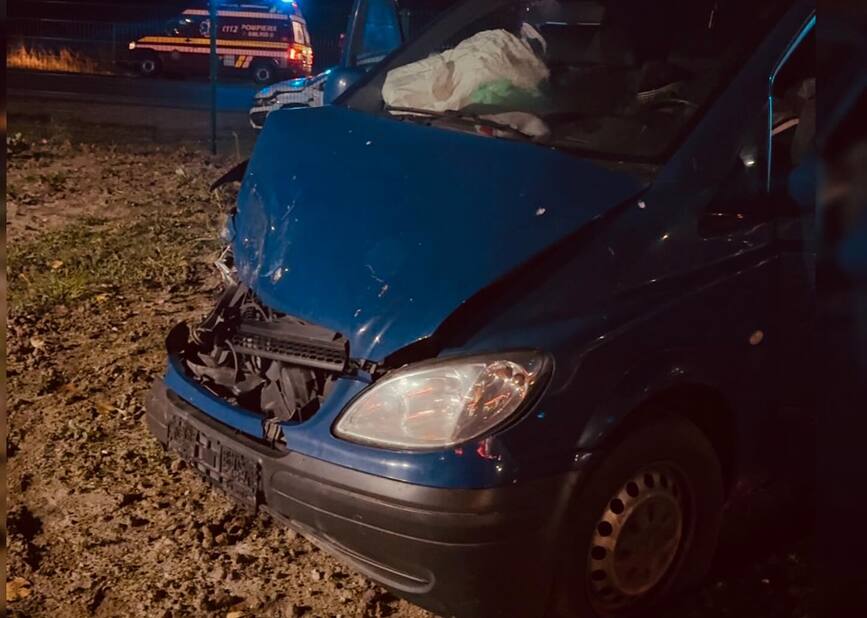 Coliziune intre o masina si o autoutilitara | imaginea 2