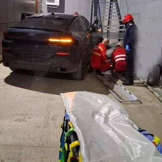 Grav accident rutier   doi raniti si o persoana decedata | imaginea 1