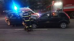 Impact intre doua masini in municipiul Botosani | imaginea 1