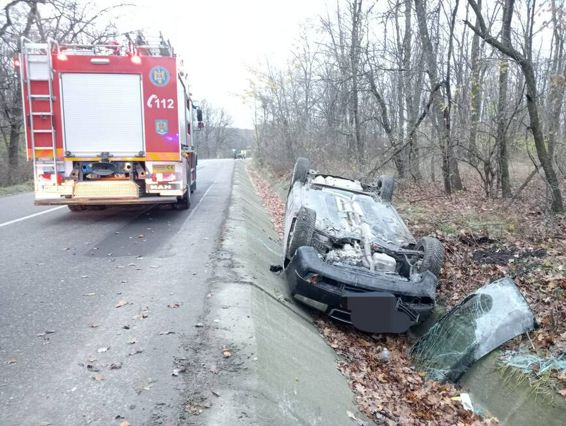 Masina rasturnata   Soferul a ajuns la spital | imaginea 1