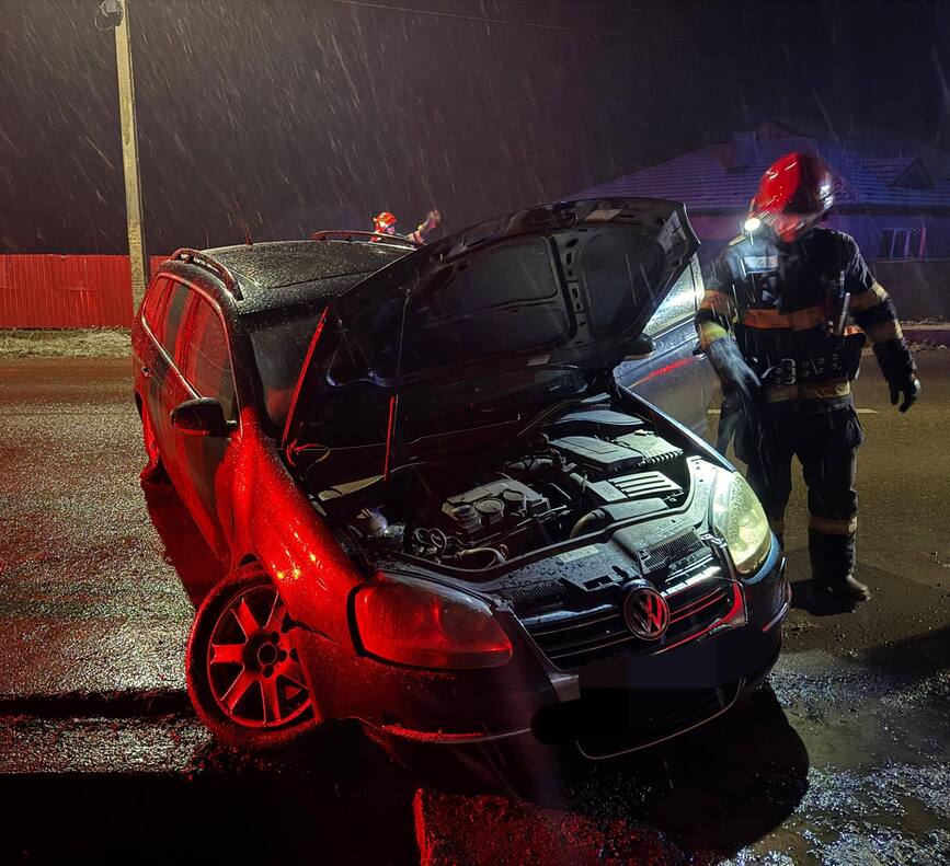 Accident rutier gestionat de pompierii botosaneni | imaginea 1